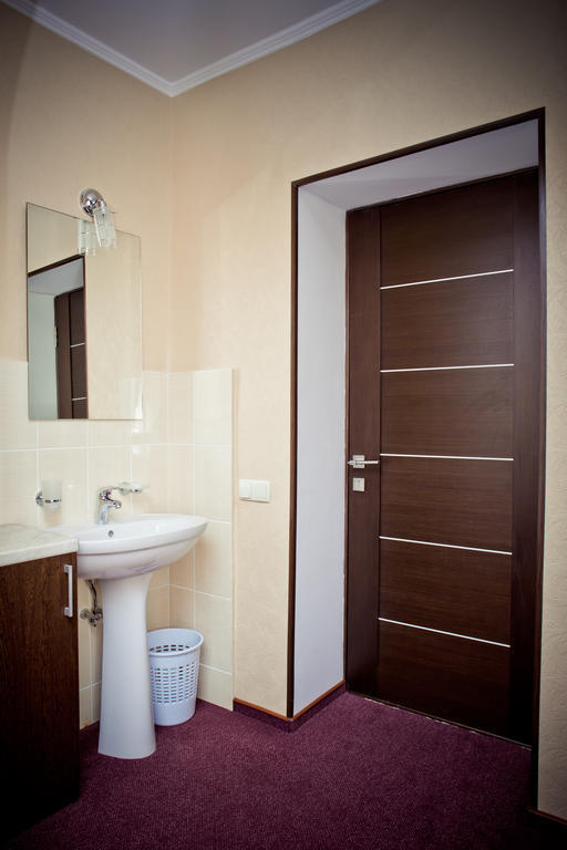 Grand Sport Hotel Brovary Quarto foto